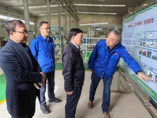 敦煌種業(yè)黨委書(shū)記、董事長(zhǎng)劉興斌等到奧凱種機(jī)、慶和農(nóng)業(yè)公司洽談交流